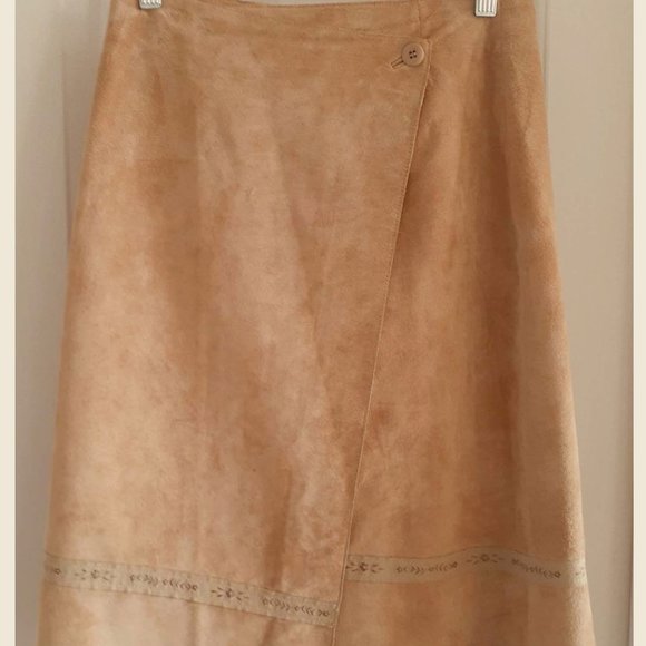EUC, Danier Tan suede wrap-front skirt - Picture 1 of 6